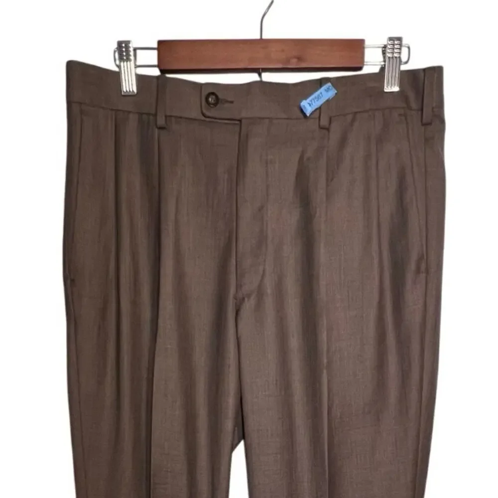 Axist 36/30 Men's Pleated Cuffed Brown with Slight‎ Sheen Career Dress Pant